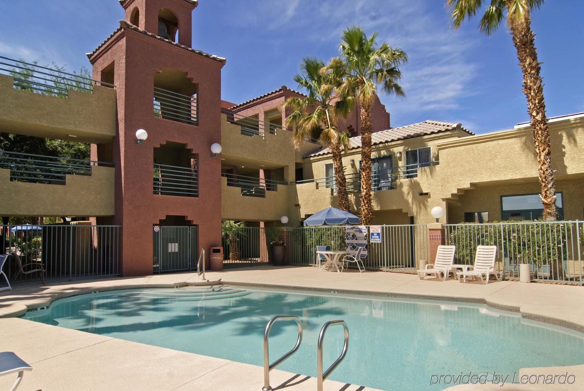 Crossland Economy - Vegas - Boulder Highway 2*