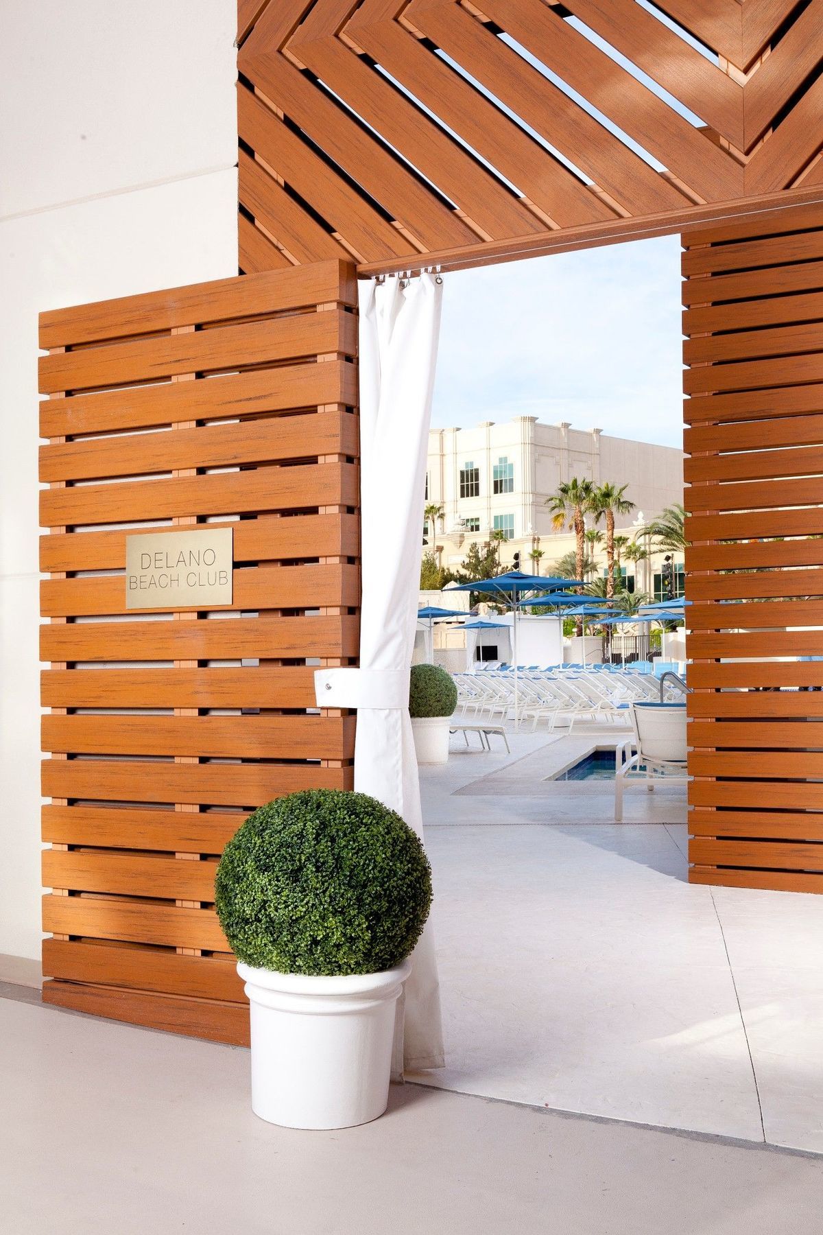 The W Vegas At Mandalay Bay By Suiteness Las Vegas