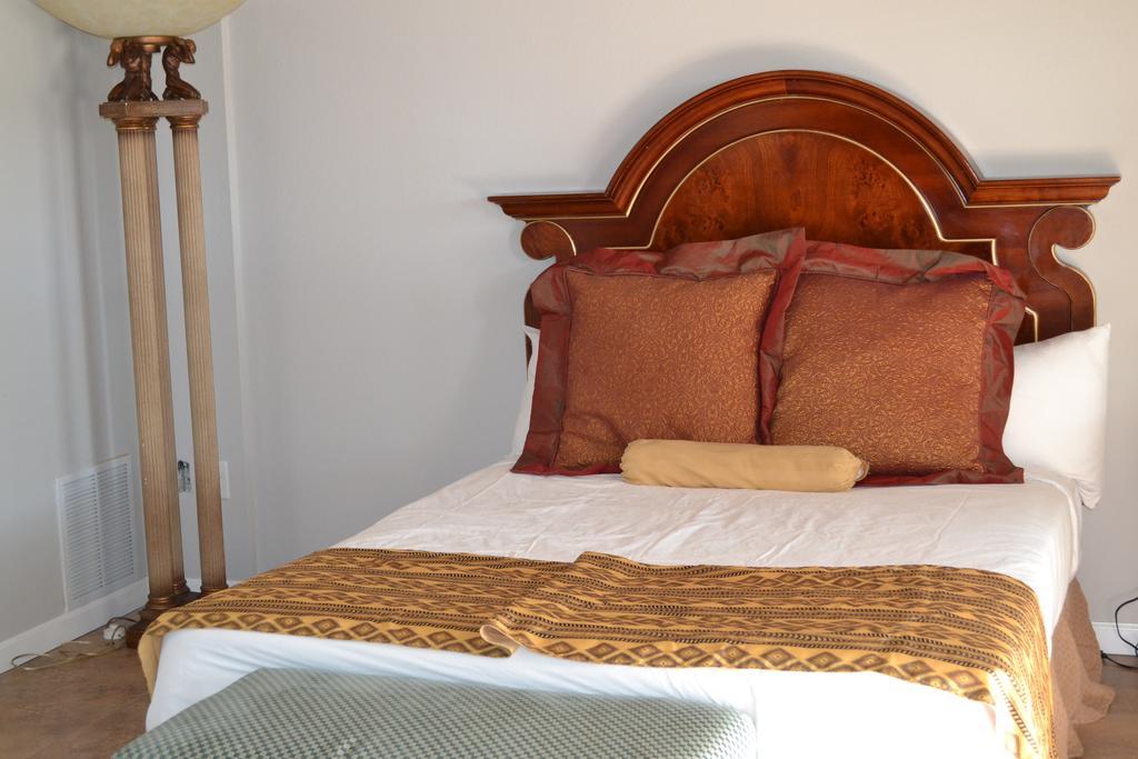 Motel Sterling Gardens 2*