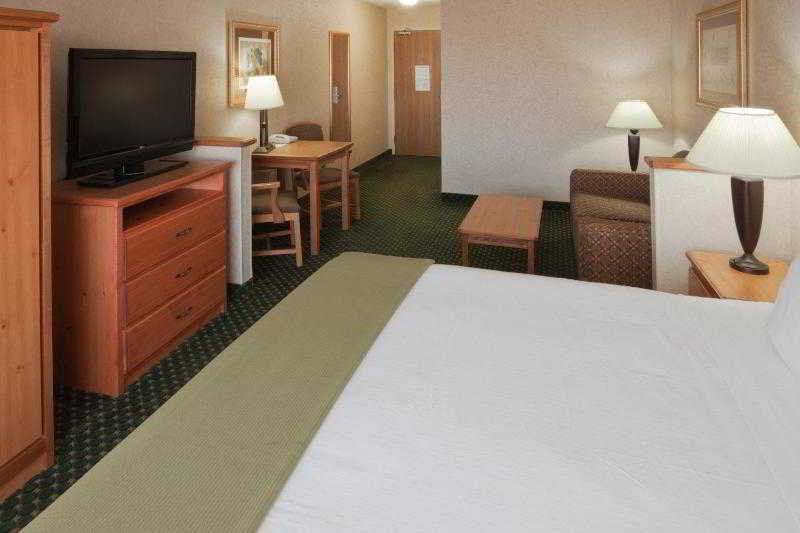 Express Vegas-nellis By Ihg Hotel