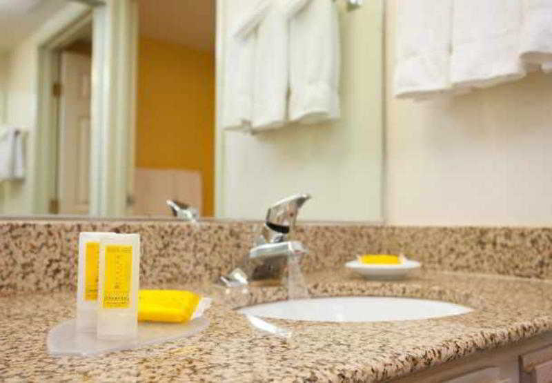 Hotel By Marriott Vegas Hughes Center 3*