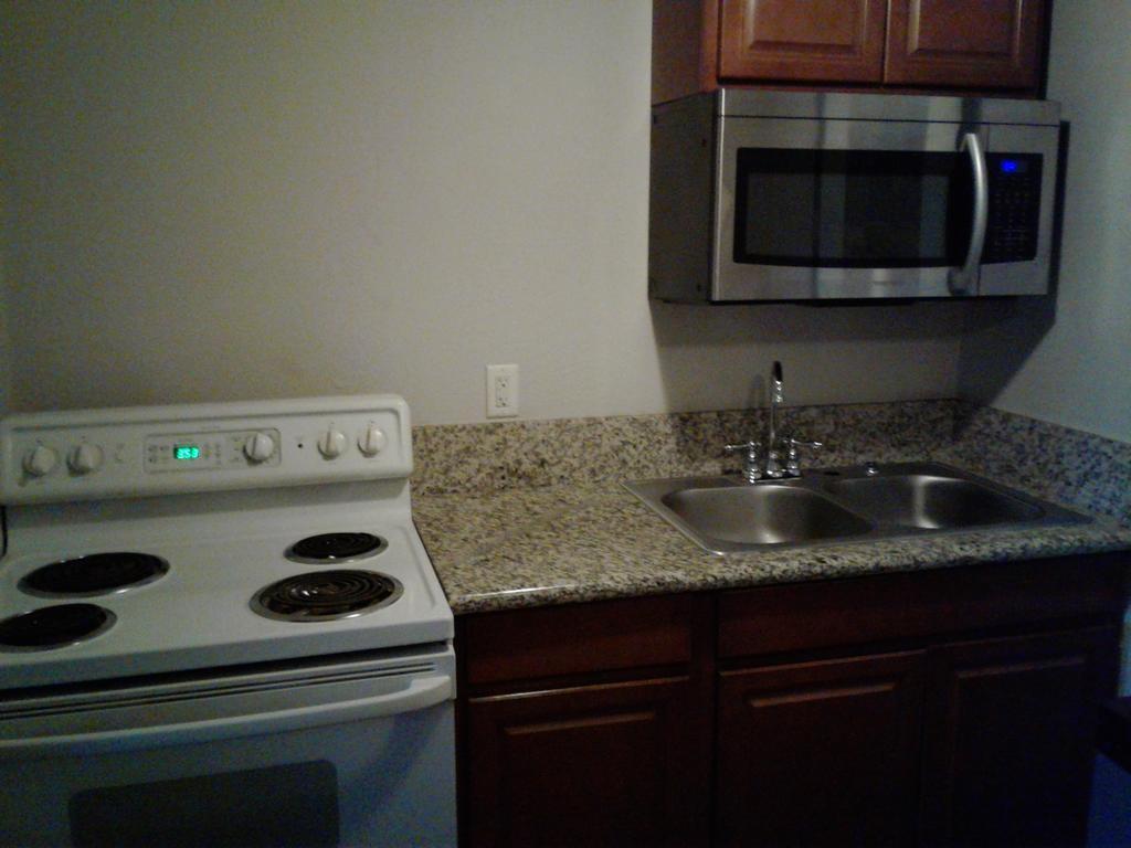 Sterling Gardens Motel 2*