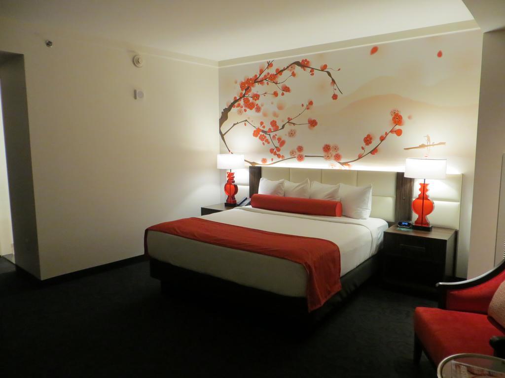 Hotel Lucky Dragon 4*