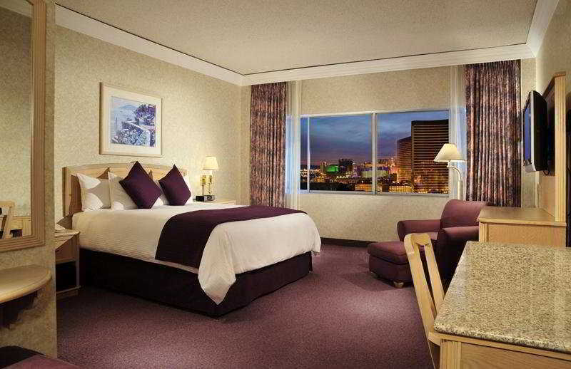 Riviera & Casino 3*