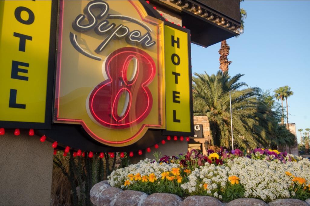 Super 8 By Wyndham Vegas North Strip/fremont St. Area