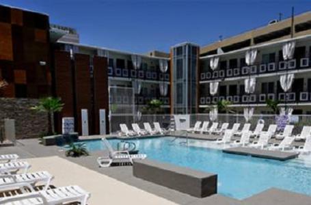 Hotel Oasis At Gold Spike (adults Only) 3*