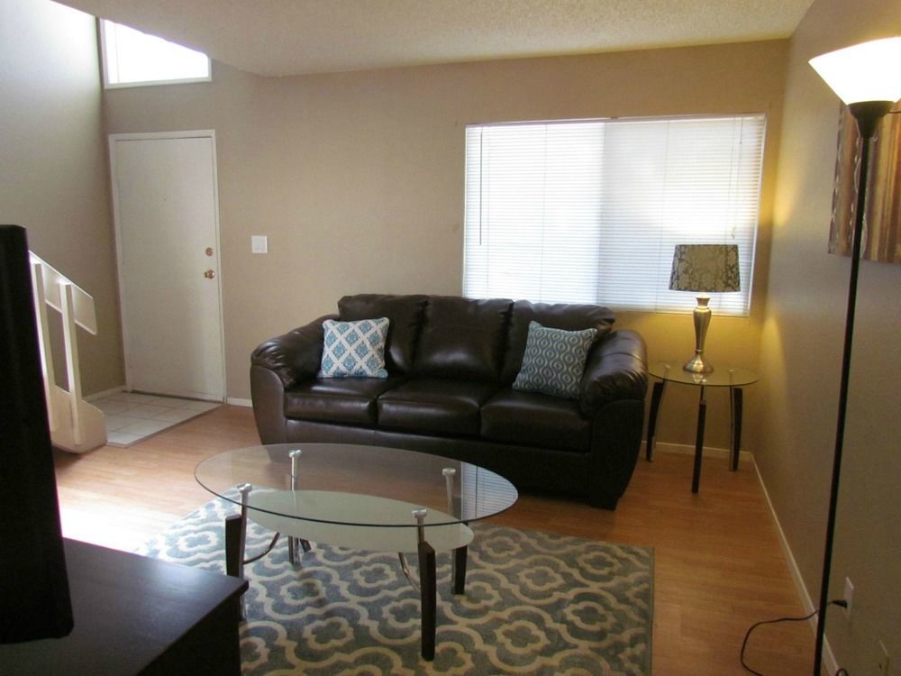 Townhouse 8 Minutes To Strip Apartment Las Vegas
