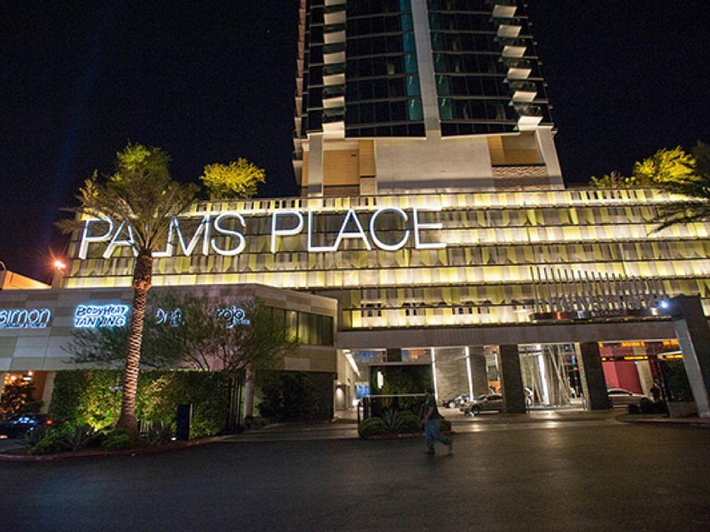 Aparthotel Palms Place With Balcony & Strip View