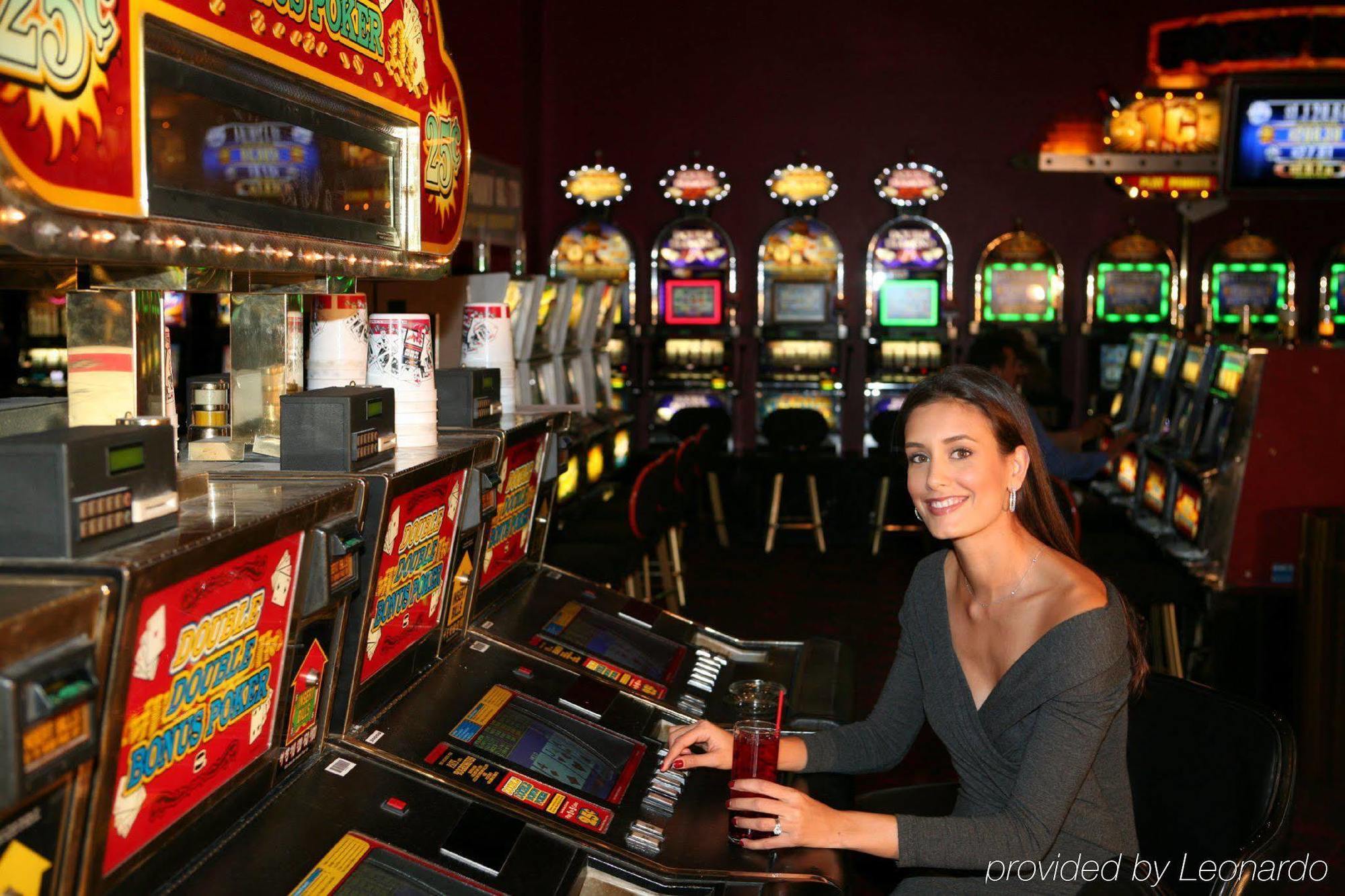 Hotel Lucky Club Casino &
