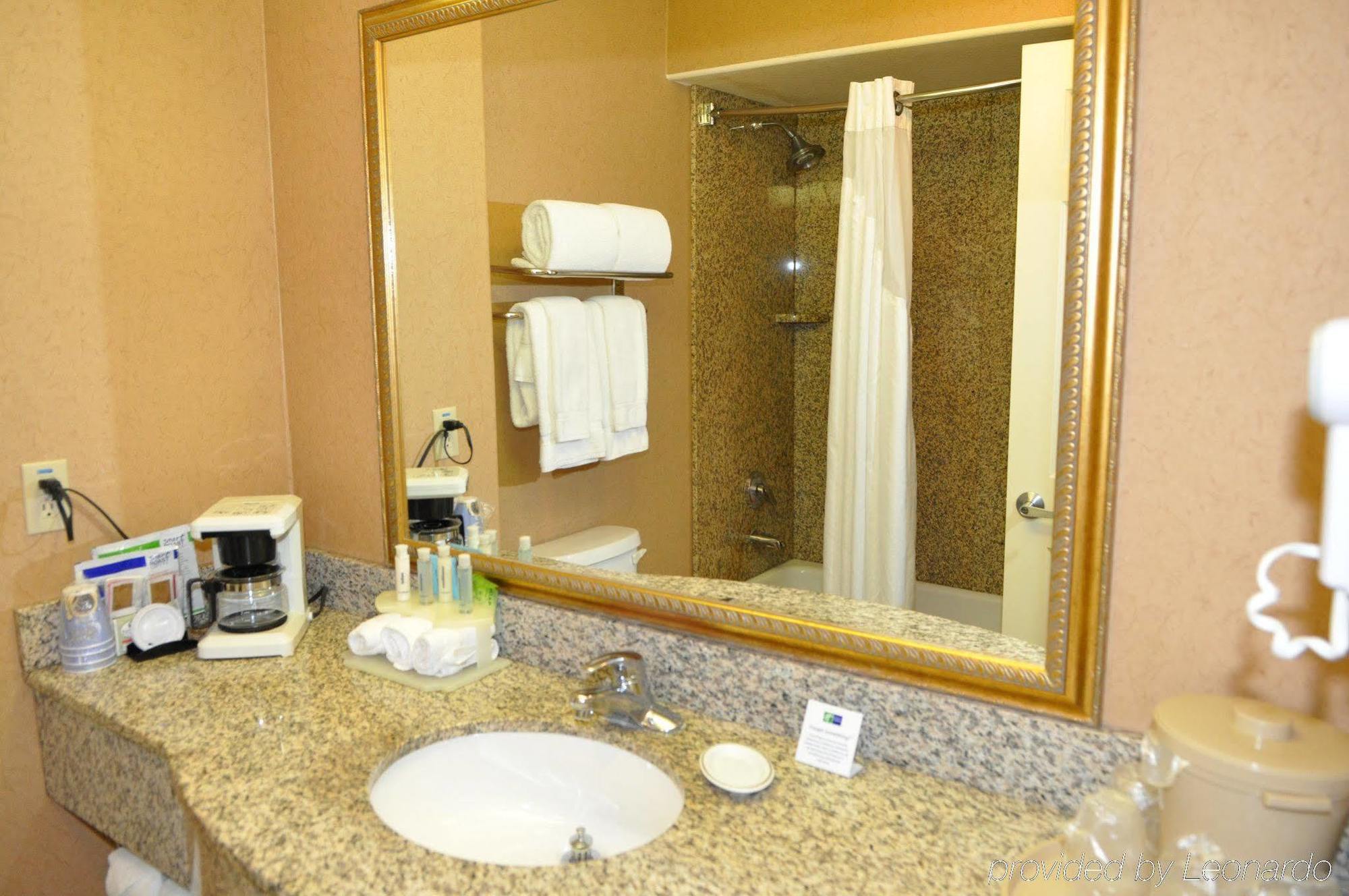 Express Vegas-nellis By Ihg