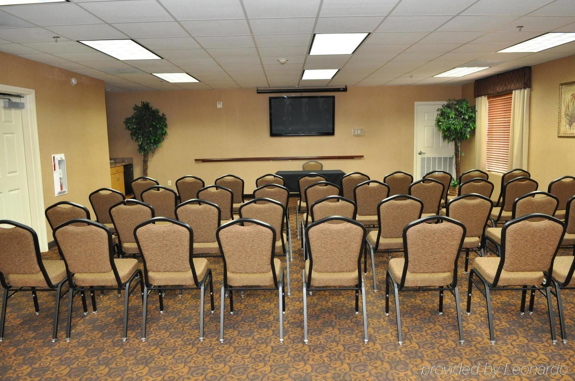 Express Vegas-nellis By Ihg Hotel Las Vegas