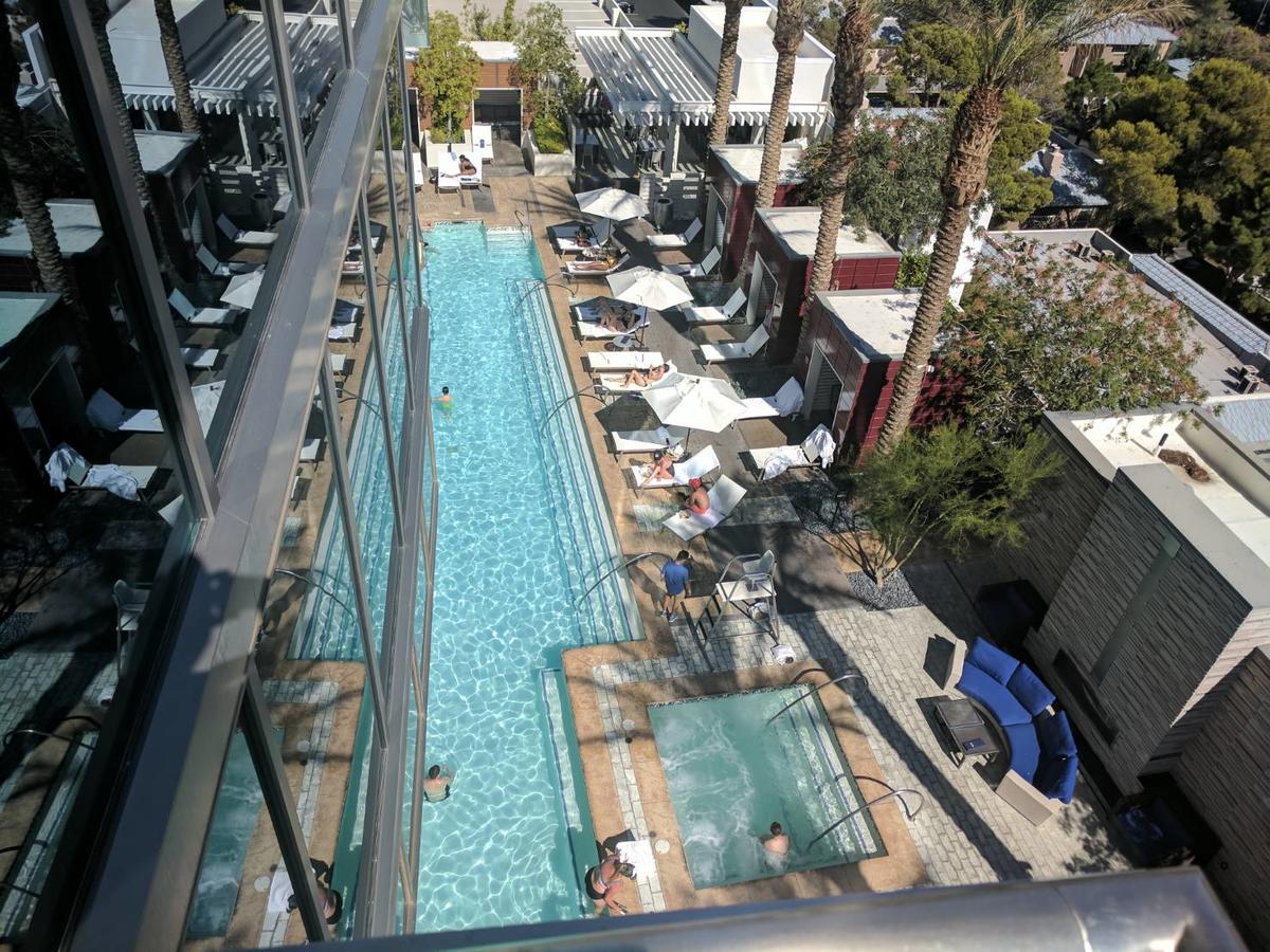 Palms Place With Balcony & Strip View Aparthotel *