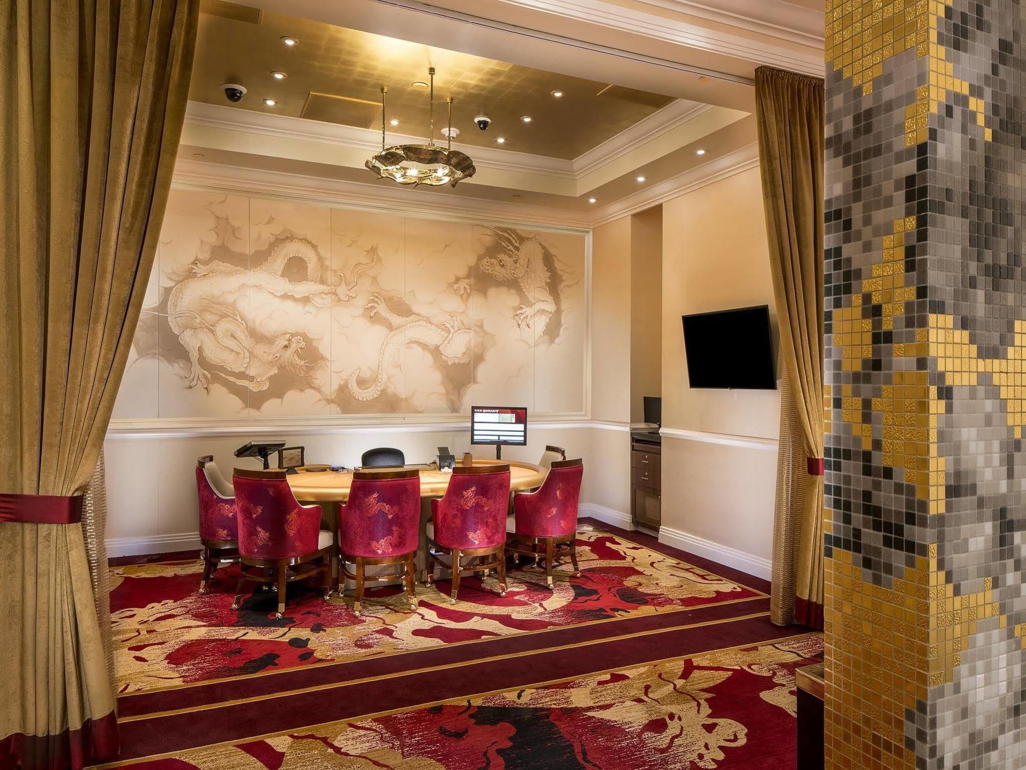 Lucky Dragon Hotel