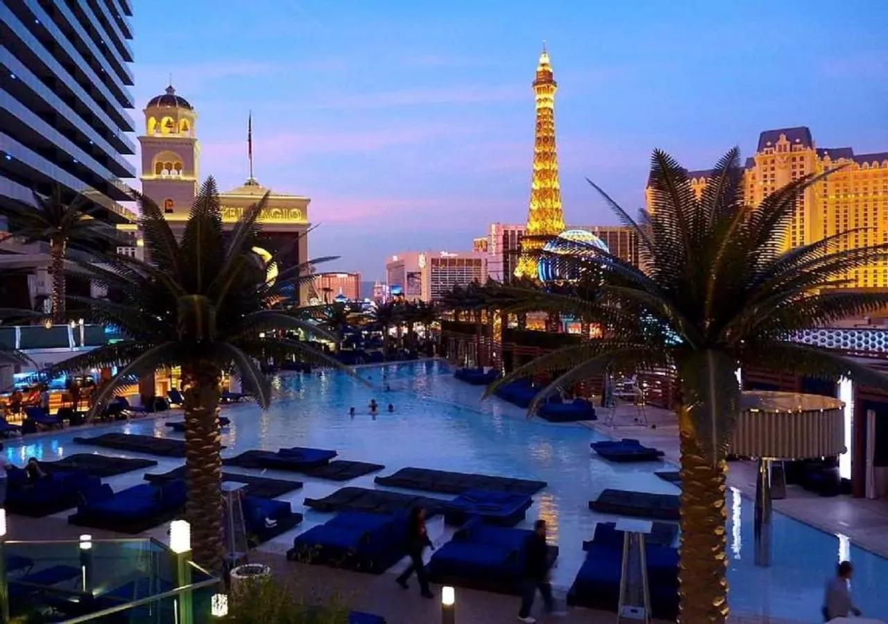 Hotel Jockey Club 3*
