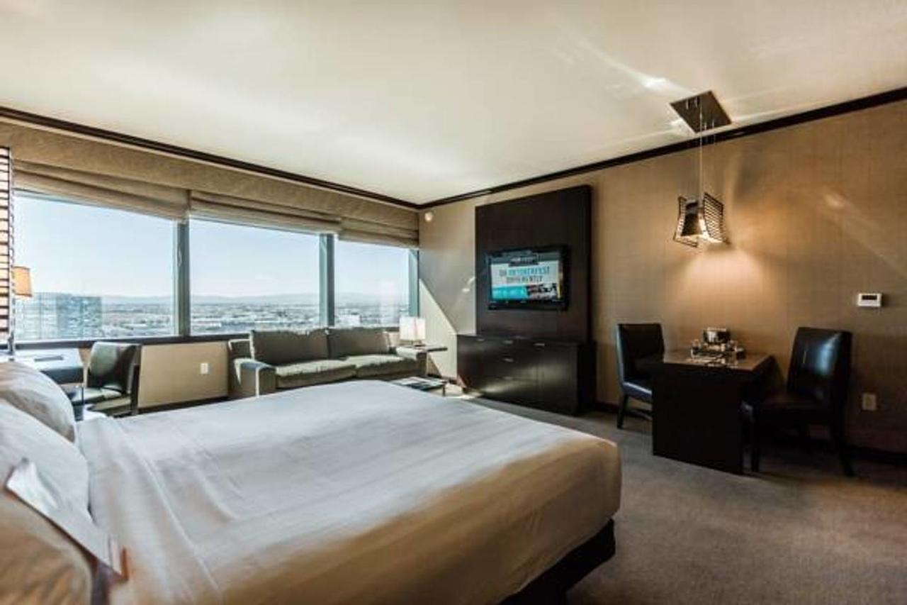 Vdara Premium * Free Valet Parking *