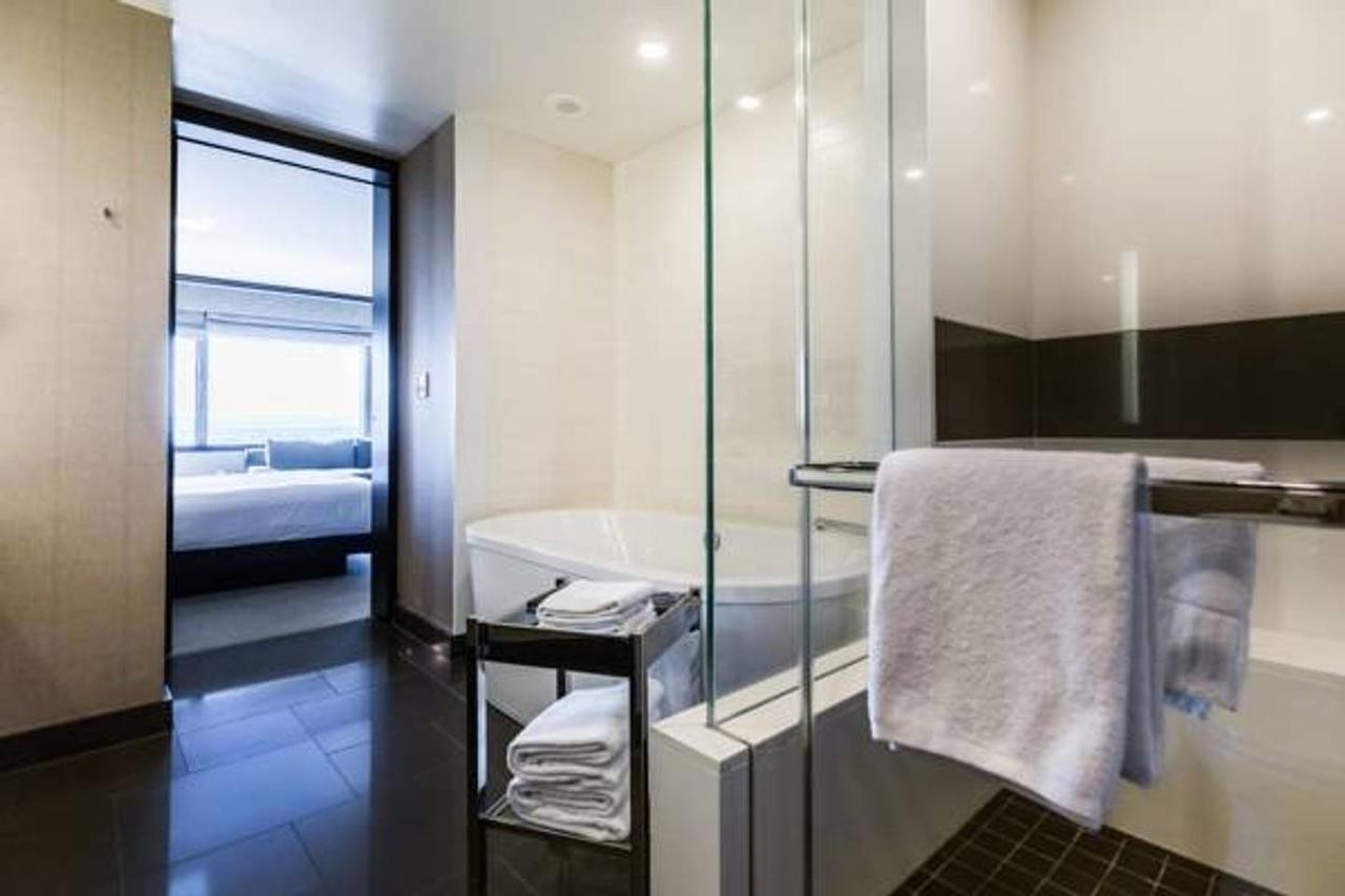 Vdara Premium * Free Valet Parking *