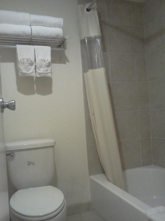 Super 8 By Wyndham Vegas North Strip/fremont St. Area Hotel