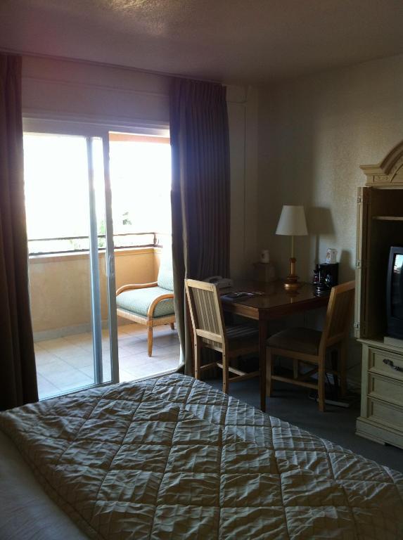 Super 8 By Wyndham Vegas North Strip/fremont St. Area Hotel 2*