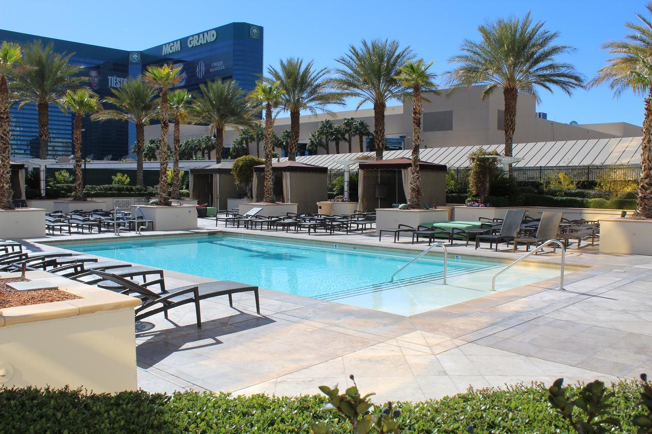 Luxury International At The Signature Aparthotel 4*