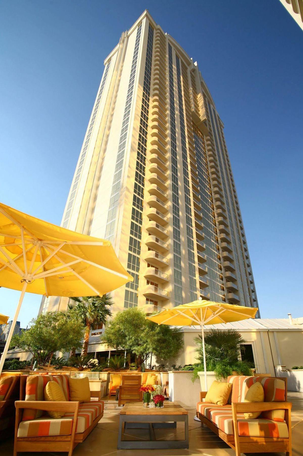 Luxury International At The Signature Aparthotel