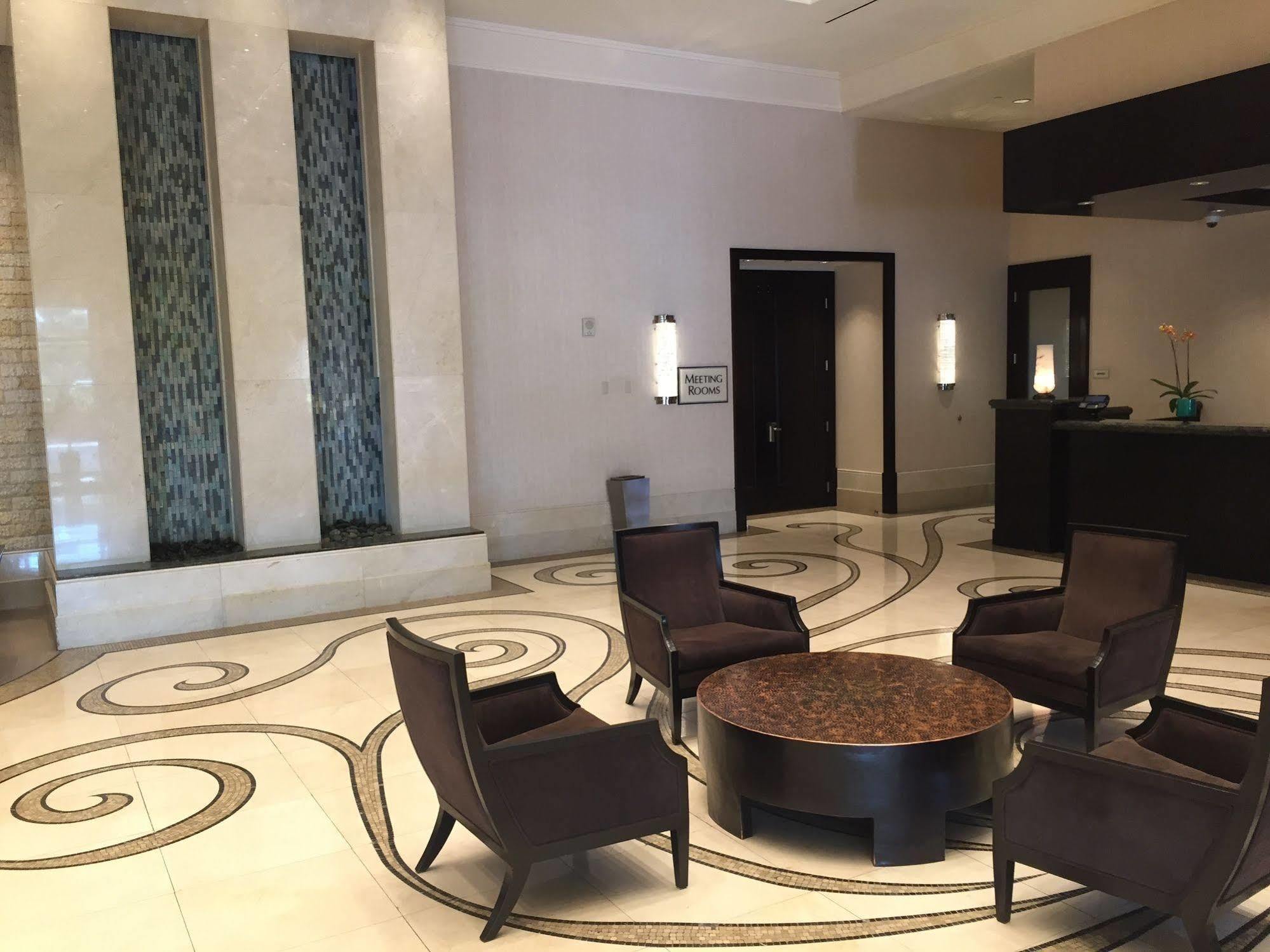 Luxury International At The Signature Aparthotel 4*