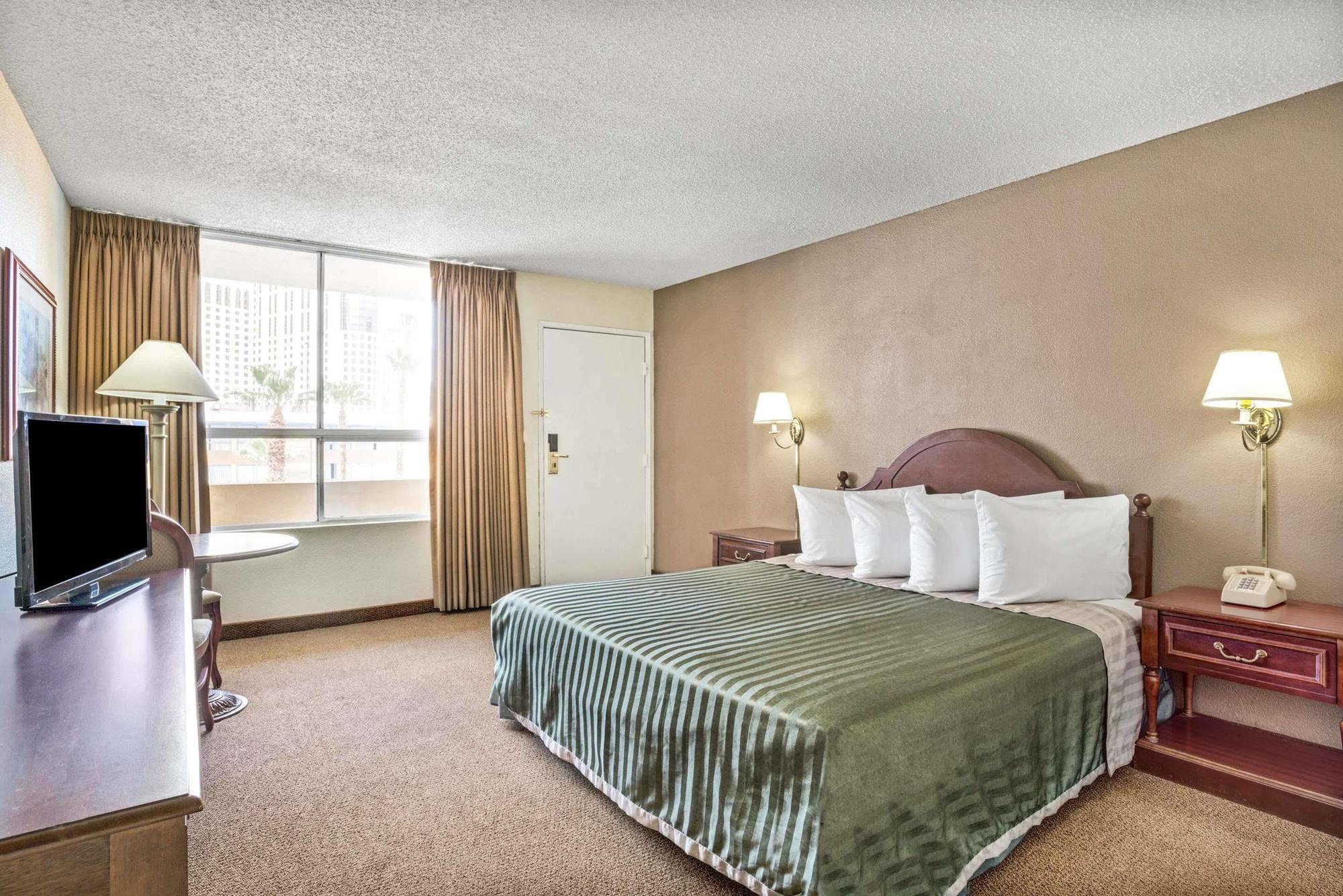 Travelodge By Wyndham Vegas Center Strip 2* Las Vegas