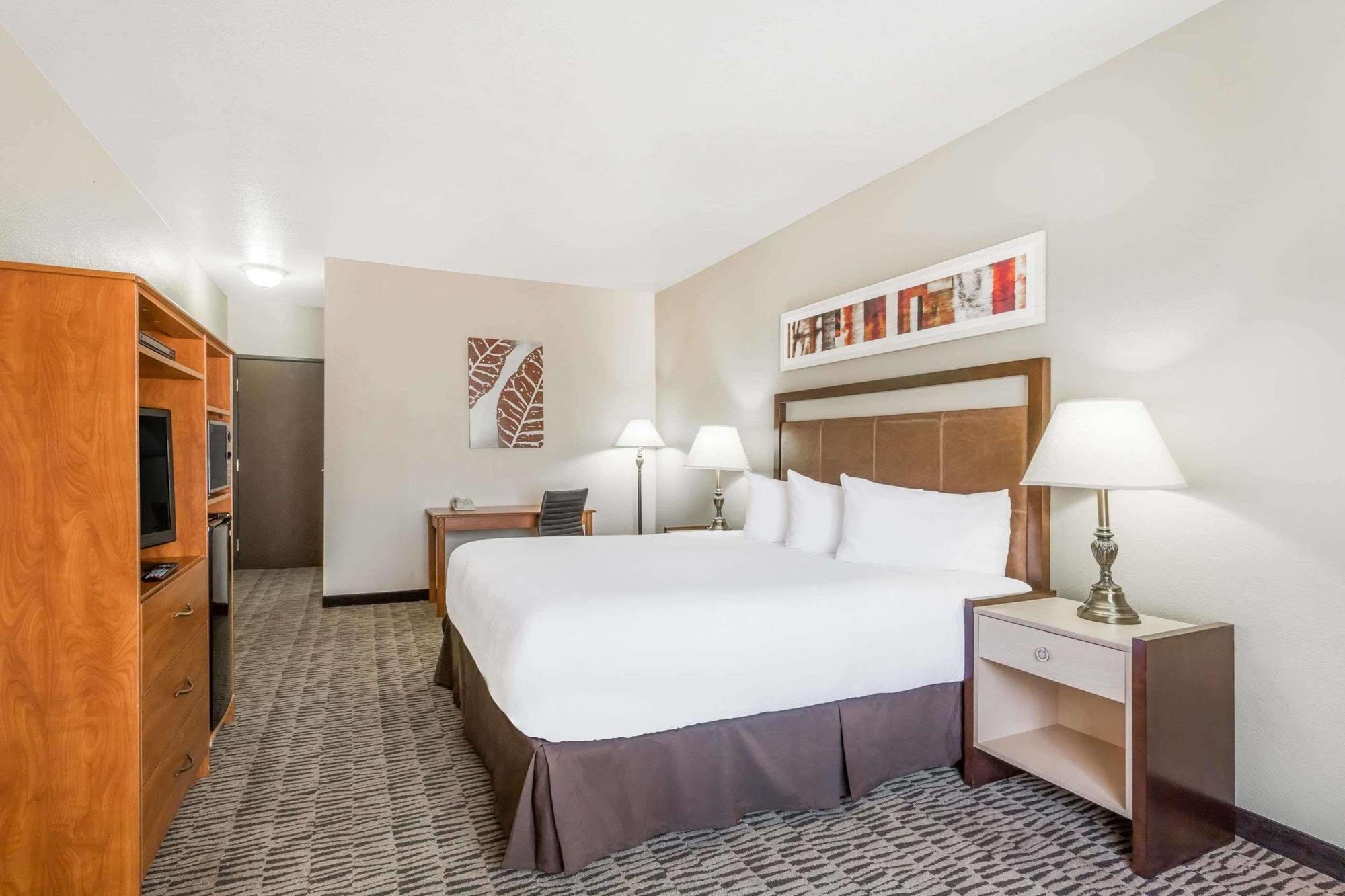 Hawthorn Vegas Hotel 3*