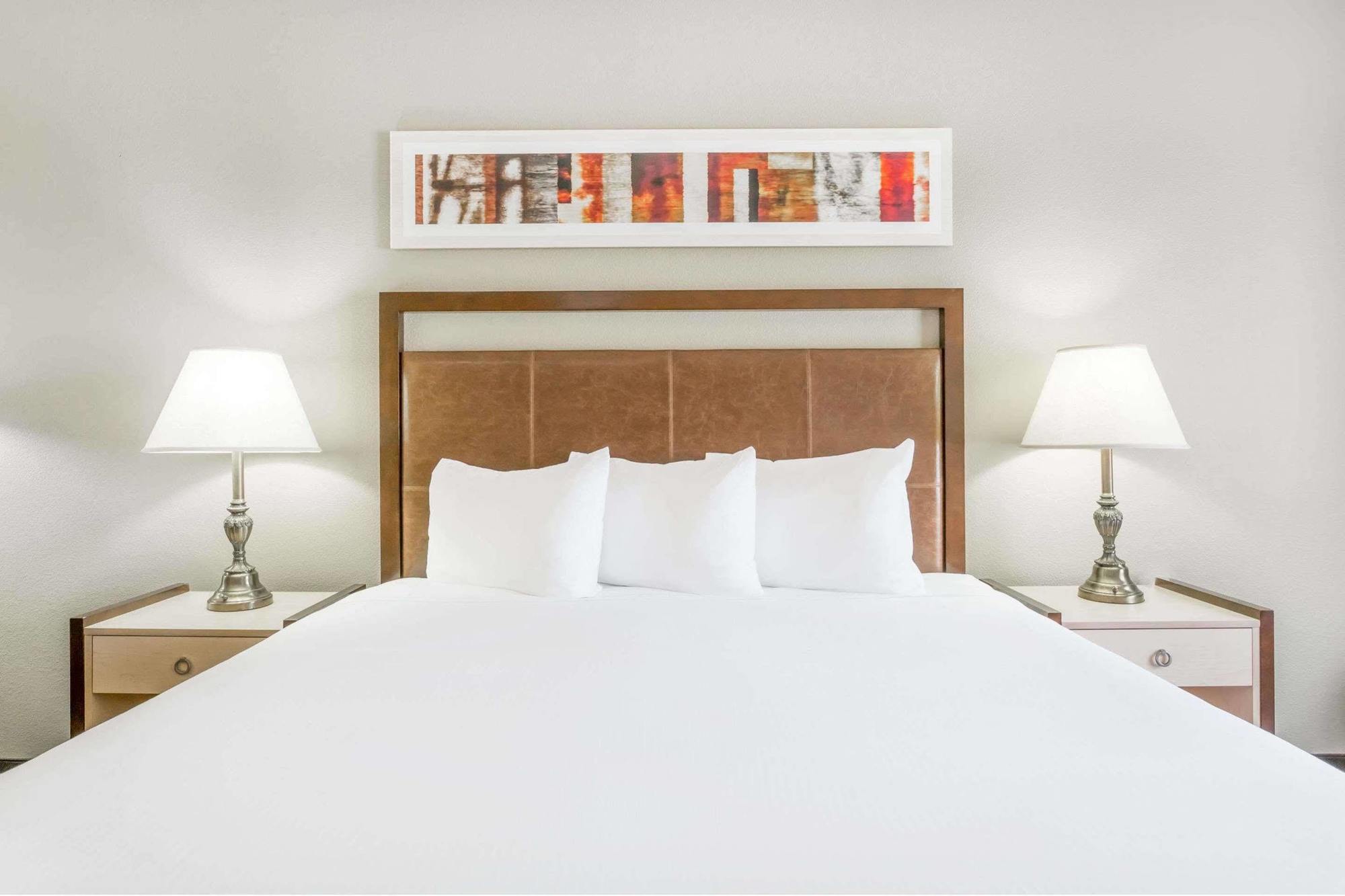 Hawthorn Vegas