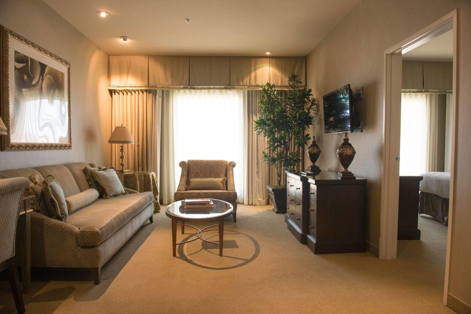 Express & Vegas Sw Springvalley By Ihg Las Vegas