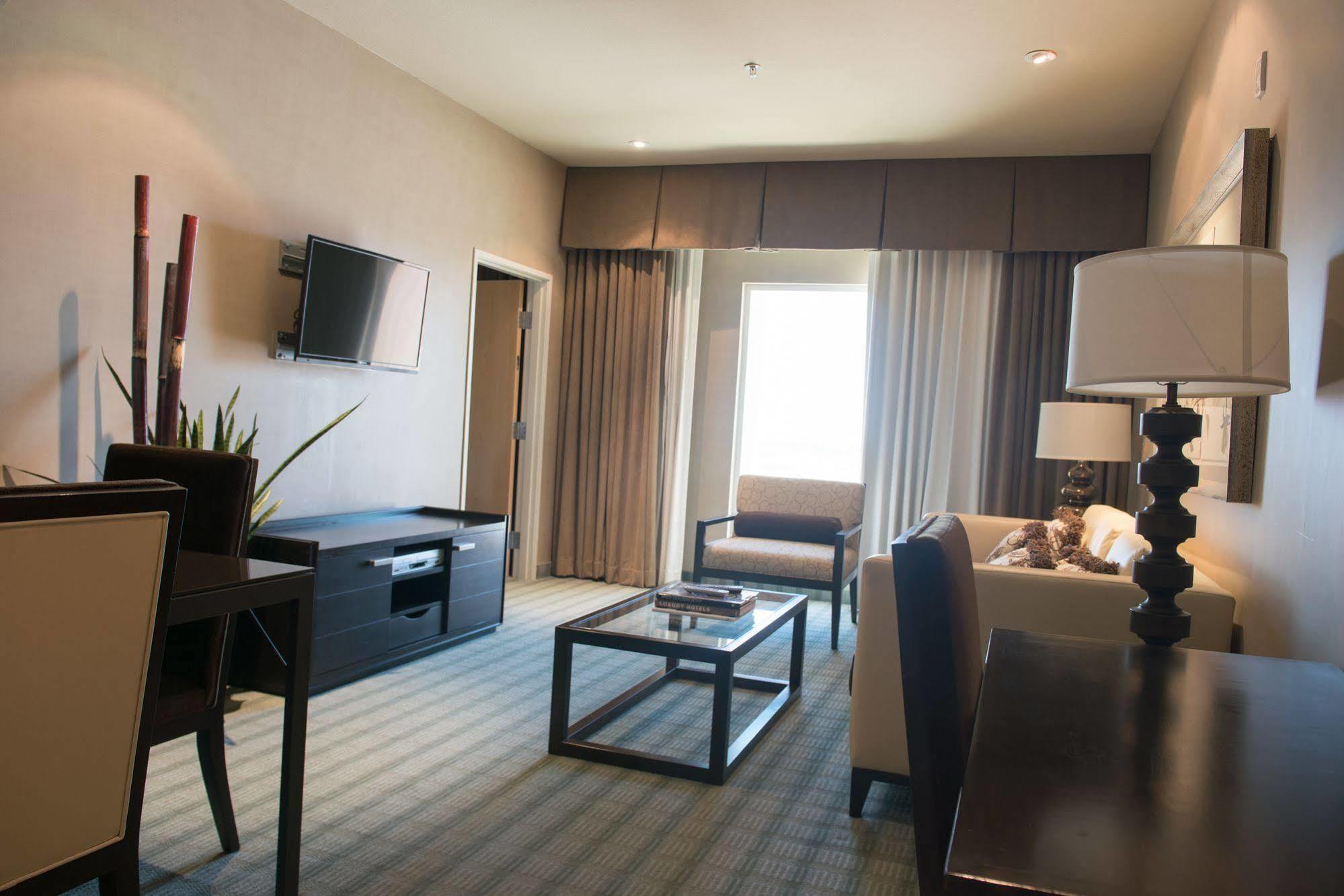 Hotel Express & Vegas Sw Springvalley By Ihg Las Vegas