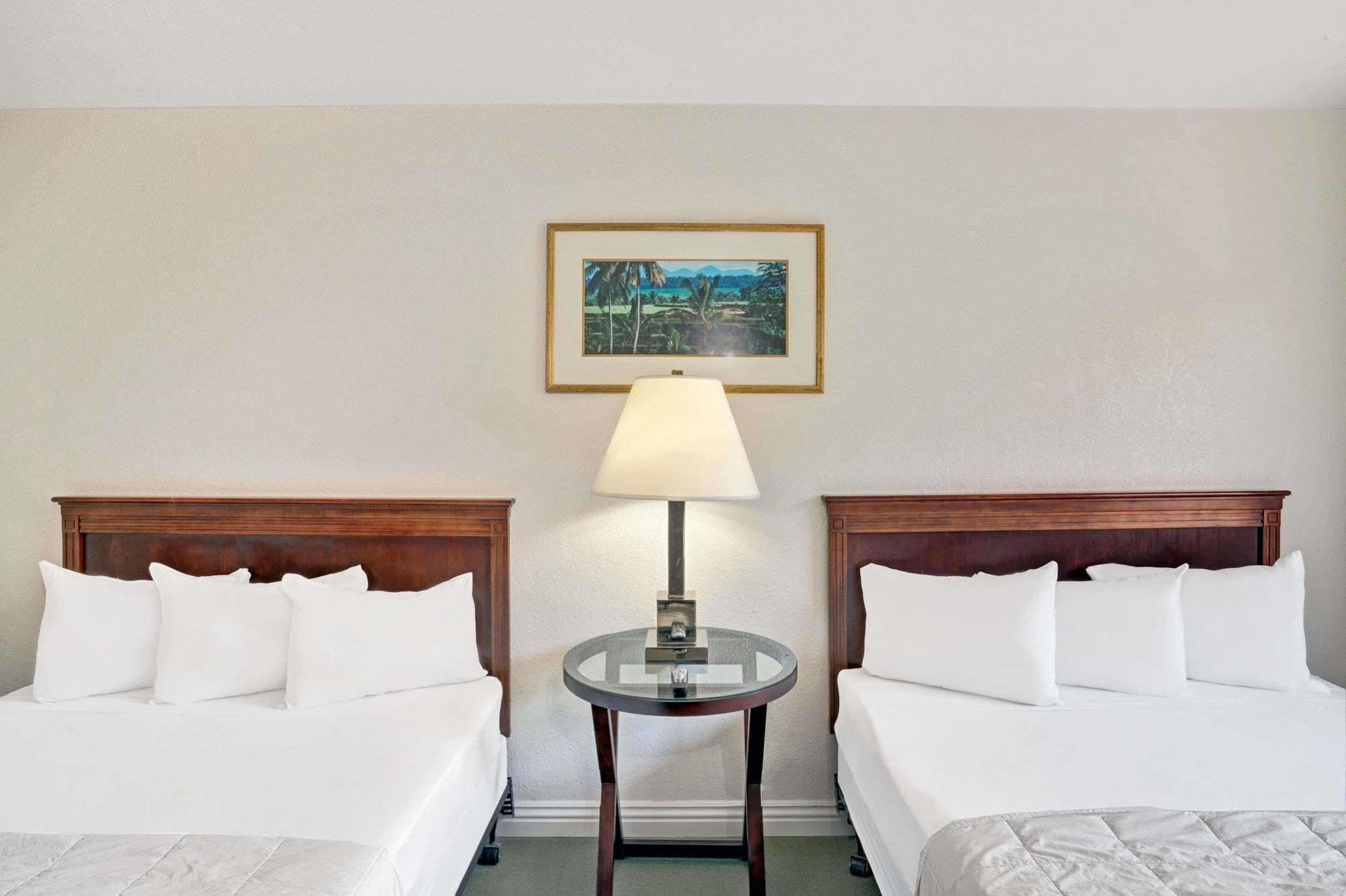 Hotel Super 8 By Wyndham Vegas North Strip/fremont St. Area 2*