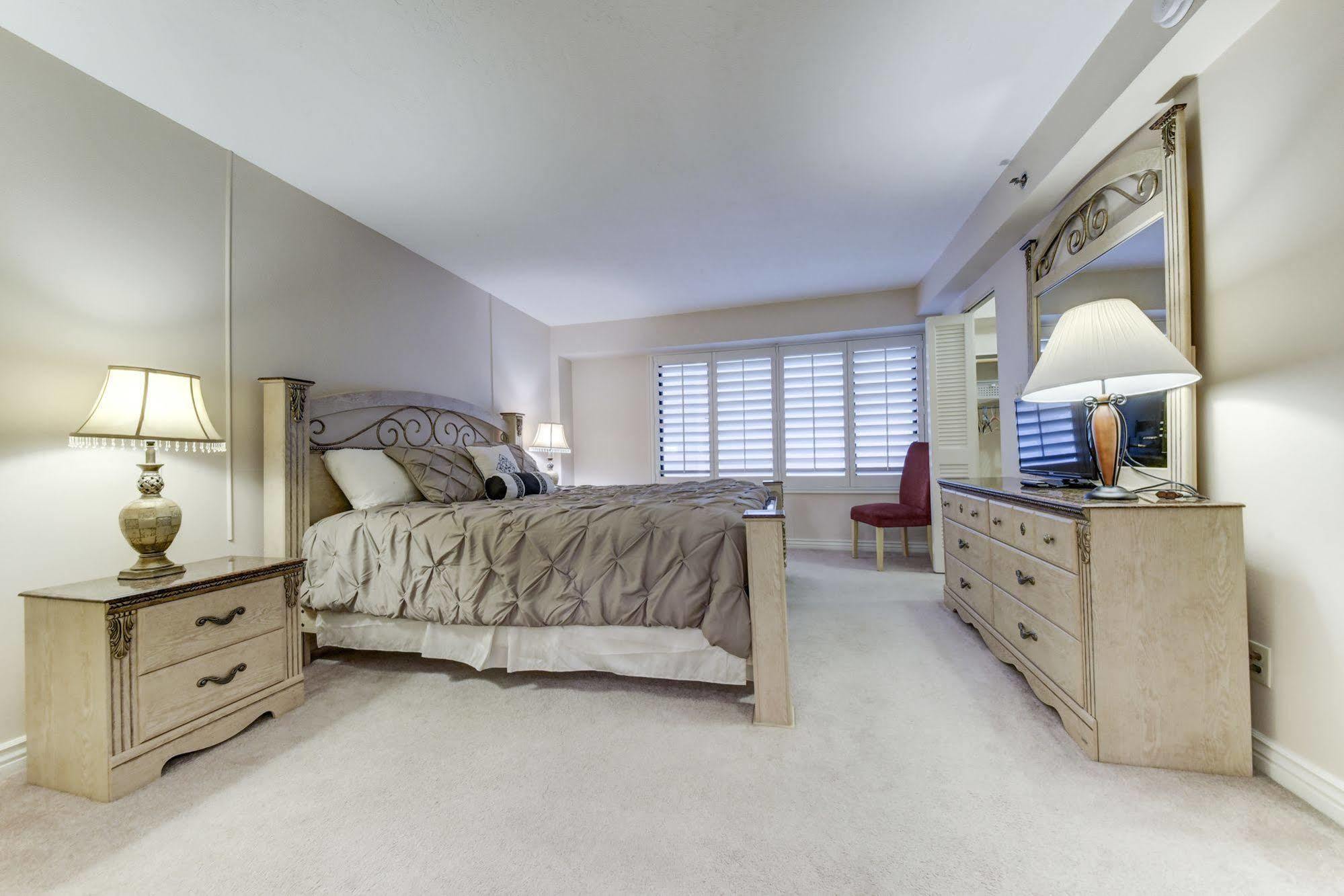 Getaways At The Jockey Club Aparthotel