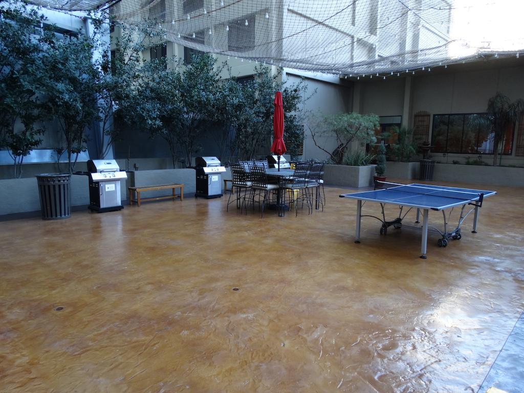 Aparthotel Suites At Jockey Club 3*