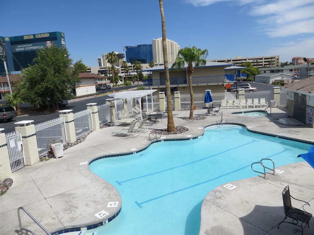 Americas Value Vegas Strip 2*