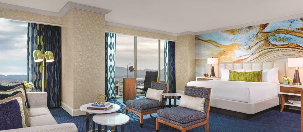 Mandalay Bay Resort 4*