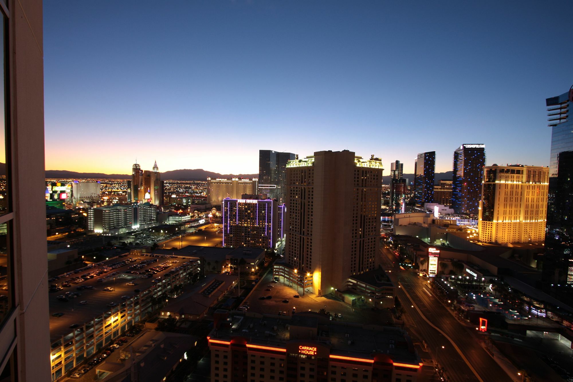 Luxury International At The Signature Aparthotel 4*