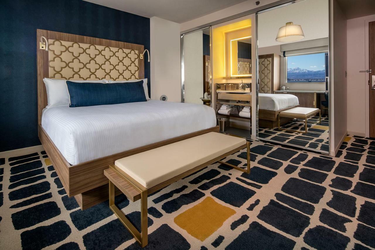 Resort Sahara Vegas 4*