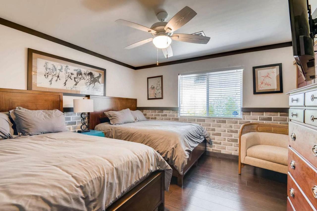 7bd 5ba Mansion W/ Lazy River Hot Tub Sleeps 26 *