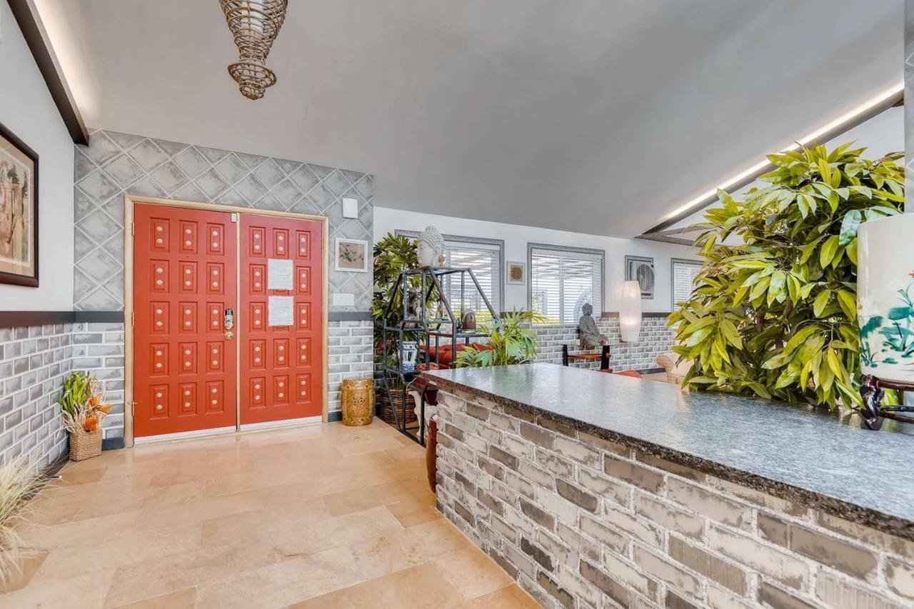 Holiday home 7bd 5ba Mansion W/ Lazy River Hot Tub Sleeps 26