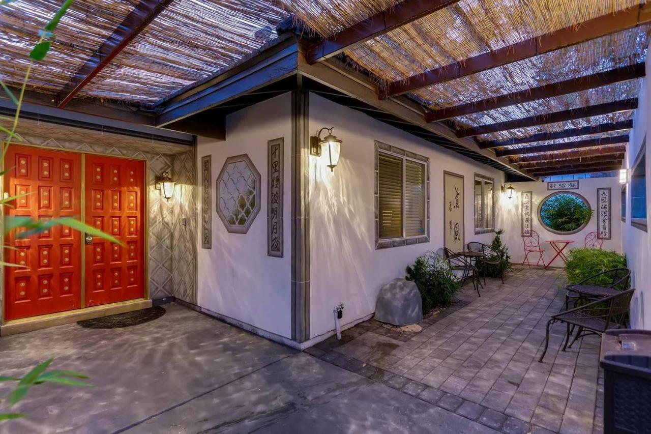 Holiday home 7bd 5ba Mansion W/ Lazy River Hot Tub Sleeps 26