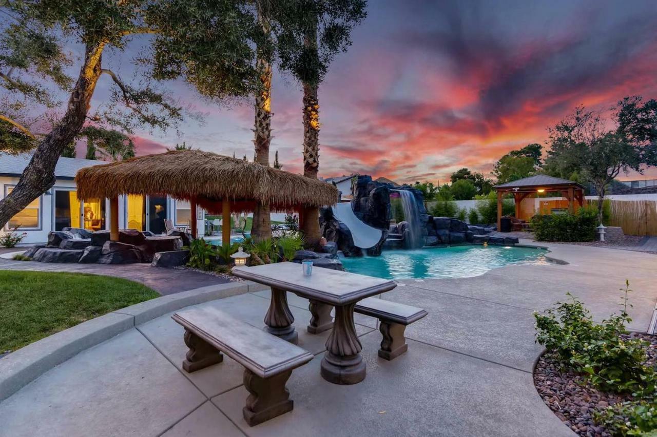 7bd 5ba Mansion W/ Lazy River Hot Tub Sleeps 26 * Las Vegas