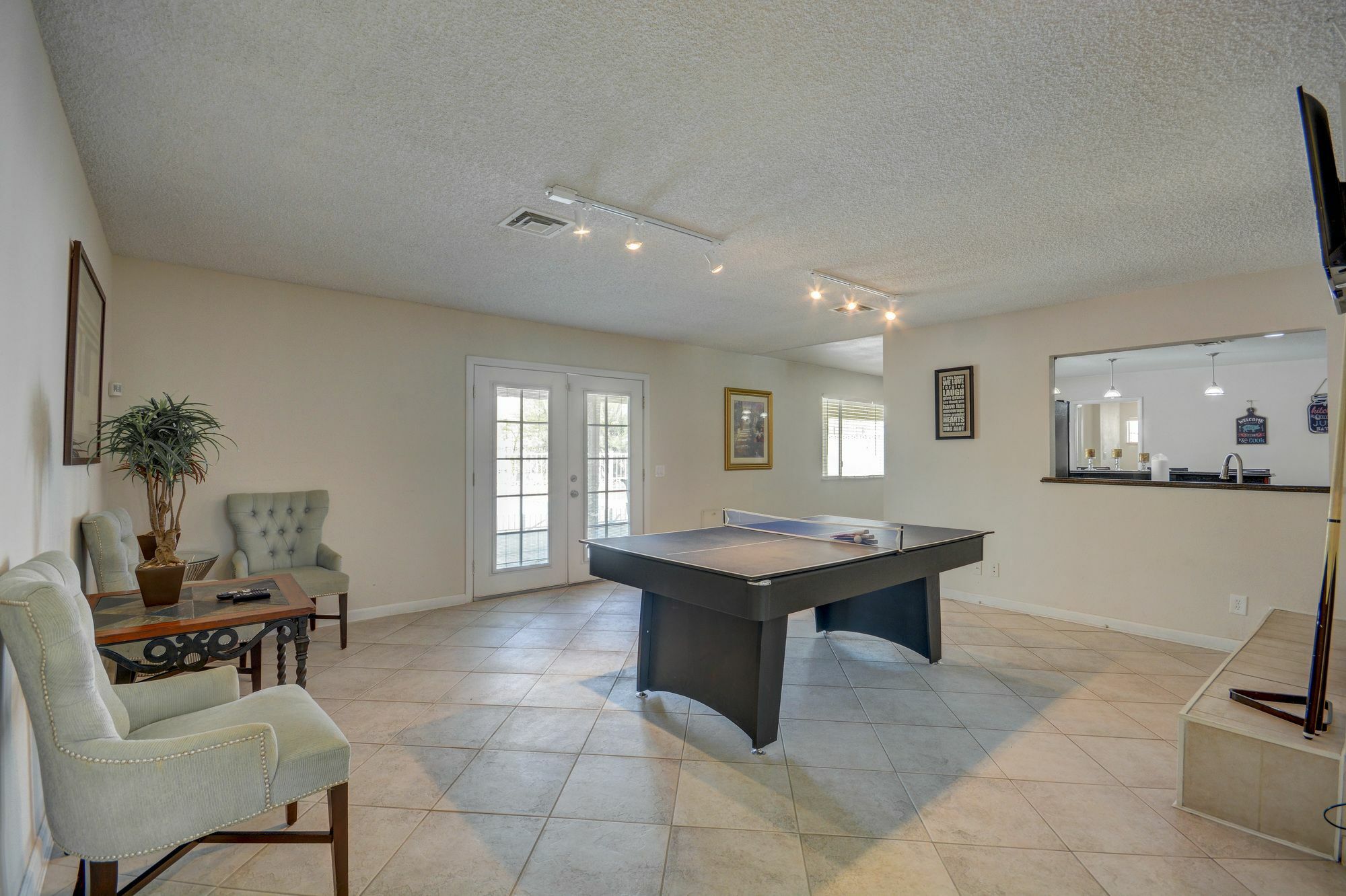 Luxurious 4br House With Large Pool 8min To Strip * Las Vegas