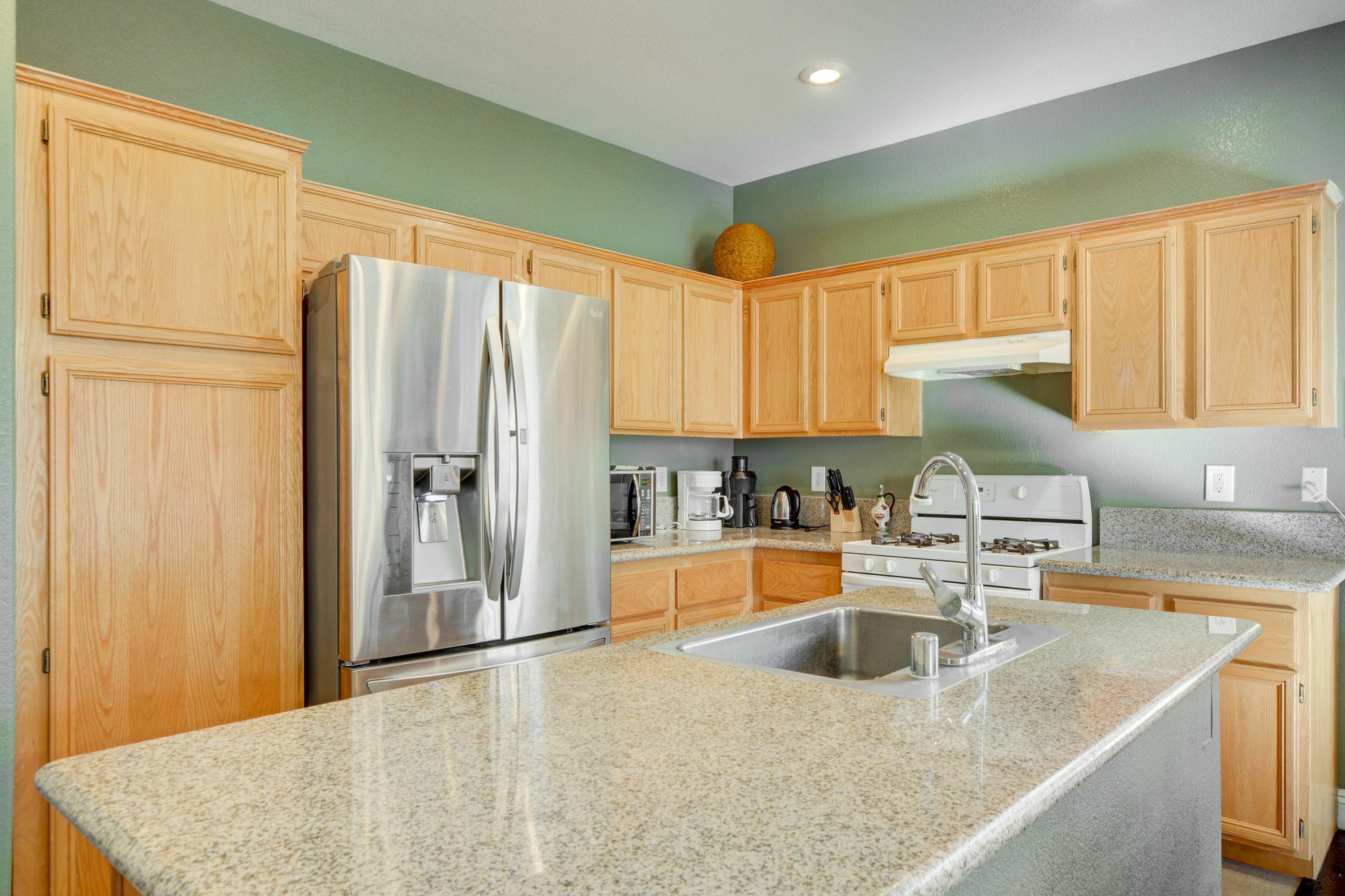 Luxurious 3br 10min To Vegas Strip Apartment