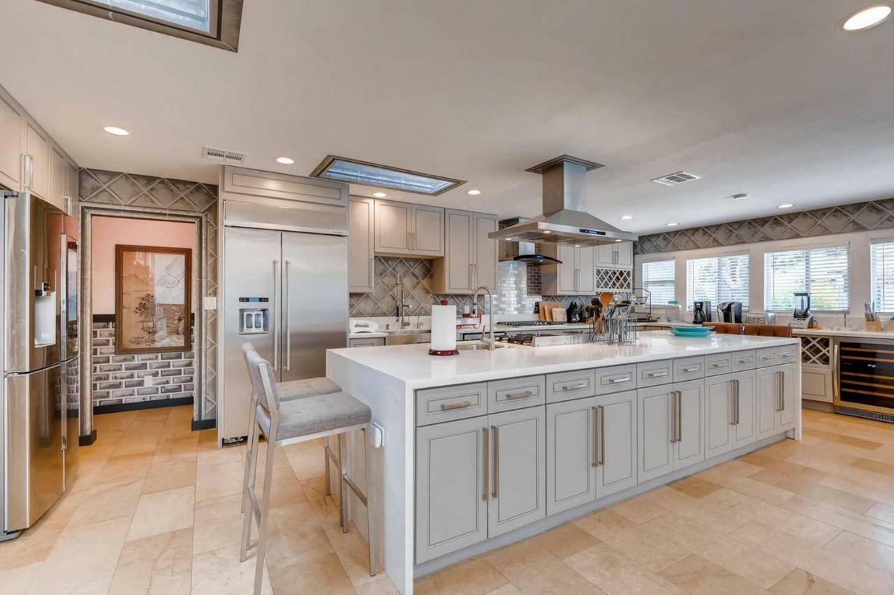 7bd 5ba Mansion W/ Lazy River Hot Tub Sleeps 26
