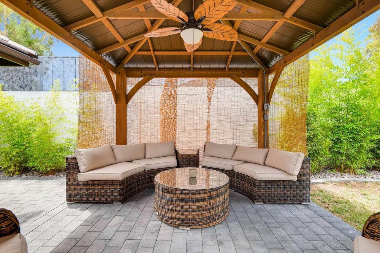 Holiday home 7bd 5ba Mansion W/ Lazy River Hot Tub Sleeps 26 Las Vegas