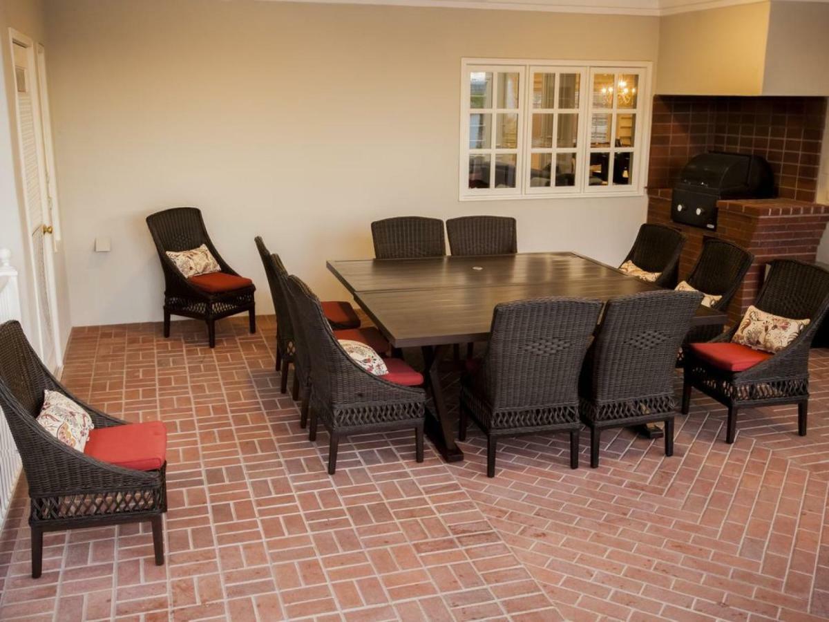 Villa Carota - 6 Bedrooms And A Casitas *