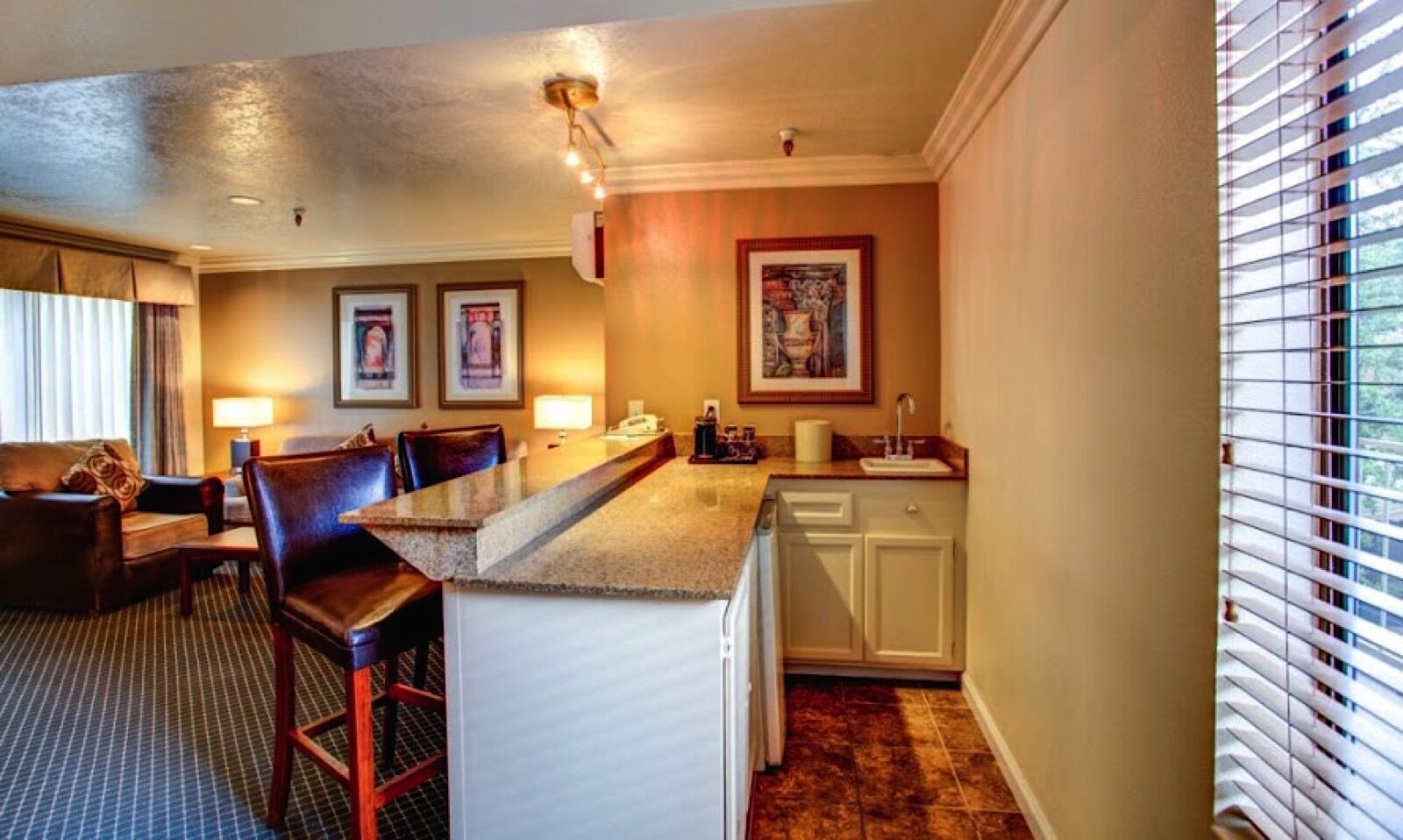 Hotel Alexis Park