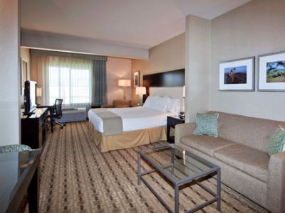 Express & Vegas Sw Springvalley By Ihg