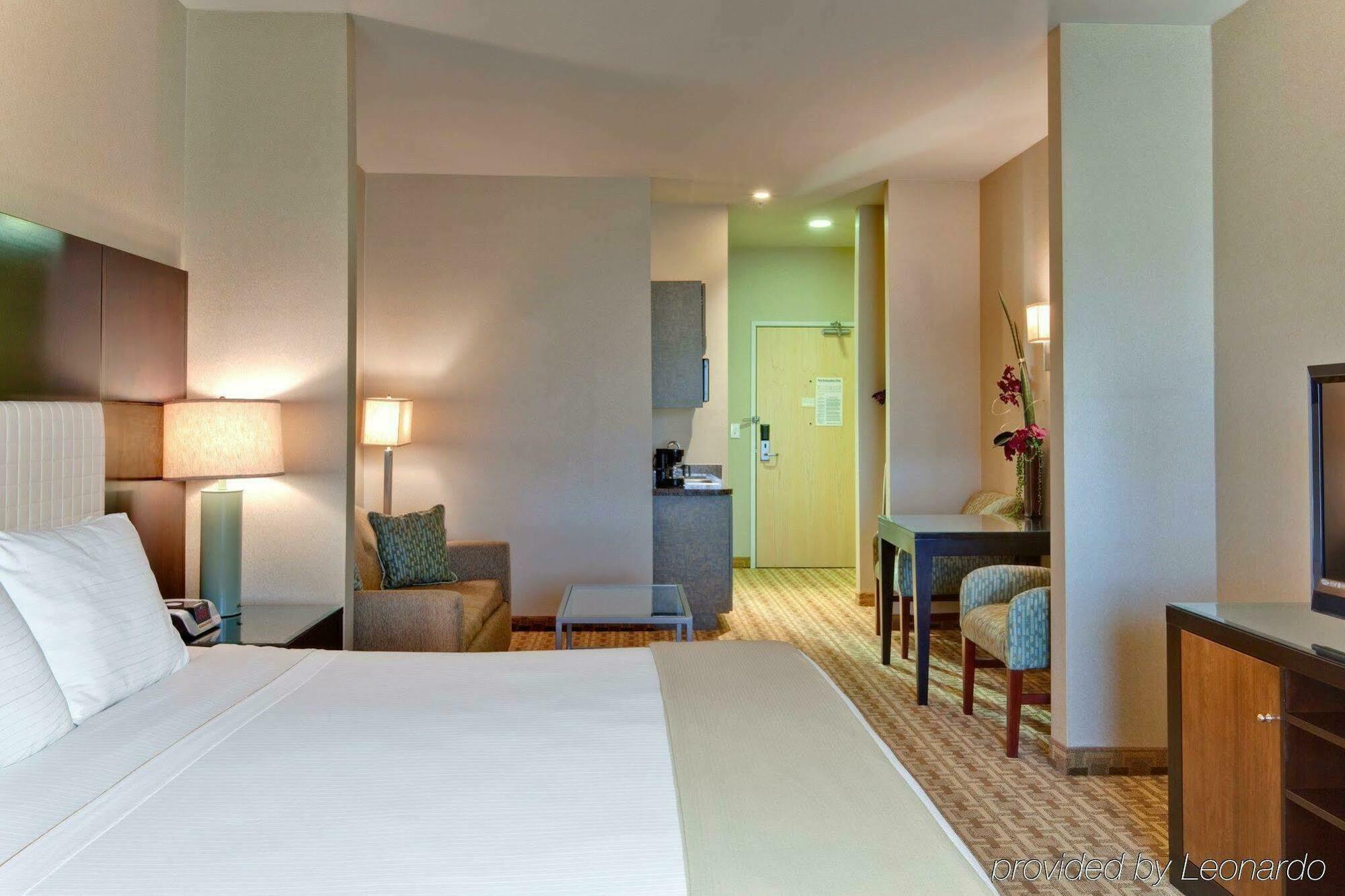 Express & Vegas Sw Springvalley By Ihg 3* Las Vegas