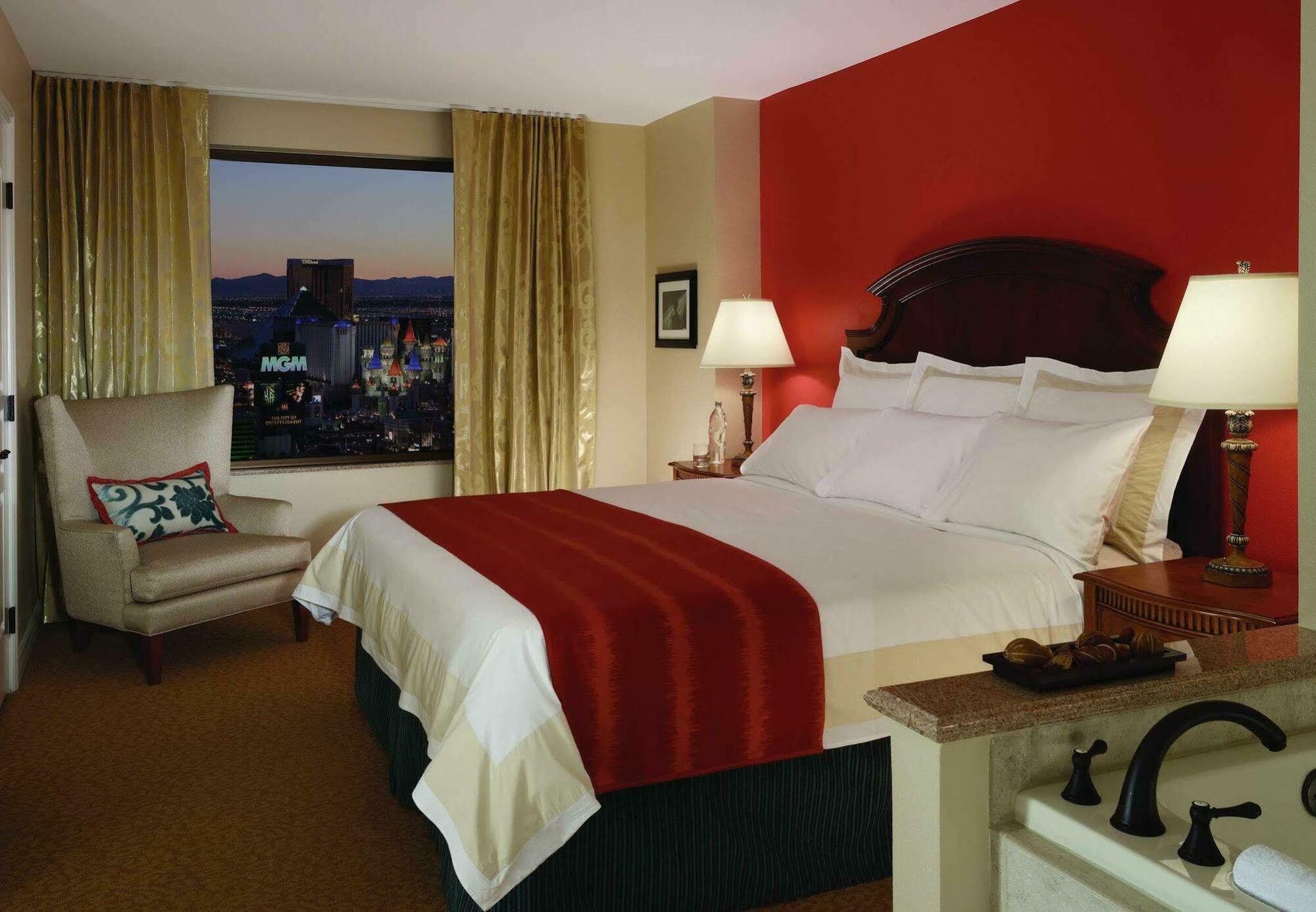 Marriott's Grand Chateau Hotel 4*